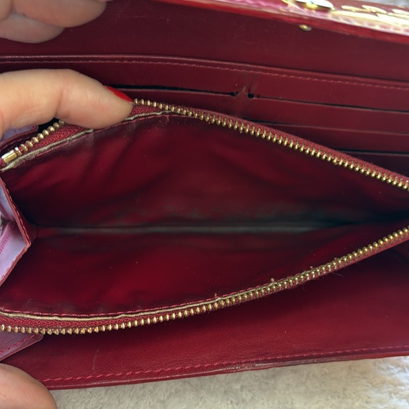 Louis Vuitton Vernis Wallet - Picture 7 of 11